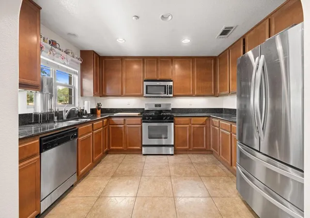 Photo 3 of Condo for sale at 124 Paseo Bravo, Palm Desert, CA 92211 | MLS# 219152696PS | Listing updated on 2026-09-15