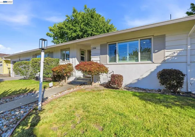 Photo 3 of Single family home for sale at 2394 Tahiti St, Hayward, CA 94545 | MLS# 41148197 | Listing updated on 2026-09-14