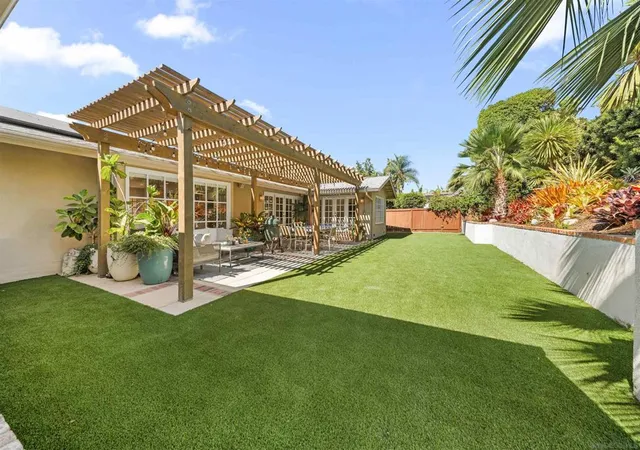Photo 3 of Single family home for sale at 1121 Via Carolina, La Jolla, CA 92037 | MLS# 260022480SD | Listing updated on 2026-09-14