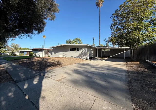 Single family home for sale at 1311 Campus, Redlands, CA 92374 | MLS# IV26200915