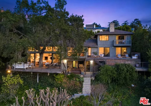 Photo 1 of Land for sale at 1515 Umeo Rd, Pacific Palisades, CA 90272 | MLS# 26987709 | Listing updated on 2026-09-14