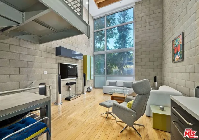 Photo 3 of Condo for sale at 3450 Cahuenga Blvd #902, Los Angeles, CA 90068 | MLS# 26987525 | Listing updated on 2026-09-14