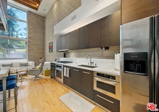 Photo 3 of Condo for sale at 3450 Cahuenga Blvd #902, Los Angeles, CA 90068 | MLS# 26987525 | Listing updated on 2026-09-14