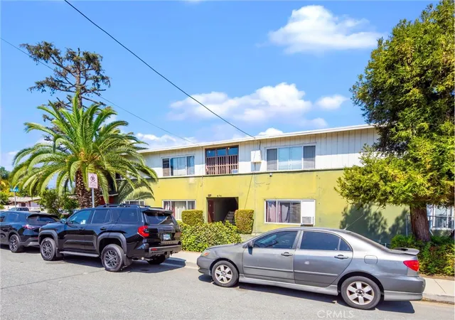 Listing Photo 4 - Condo for sale in building located at 1072 W Wilson St, Pomona, CA 91768