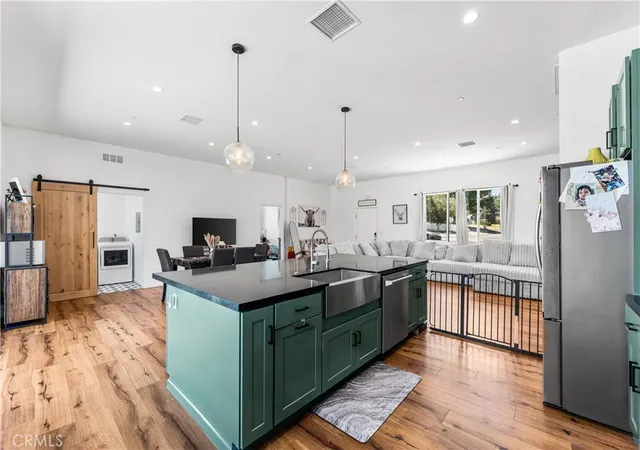 Photo 3 of Single family home for sale at 28301 Stallion Springs Dr, Tehachapi, CA 93561 | MLS# SR26200905 | Listing updated on 2026-09-15