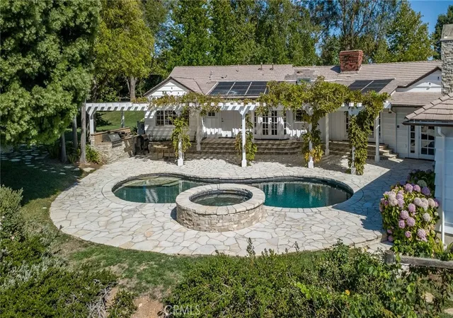 Photo 43 of Single family home for sale at 6 Caballeros, Rolling Hills, CA 90274 | MLS# PV26199644 | Listing updated on 2026-10-01