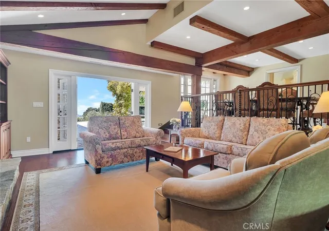 Photo 4 of Single family home for sale at 6 Caballeros, Rolling Hills, CA 90274 | MLS# PV26199644 | Listing updated on 2026-10-01