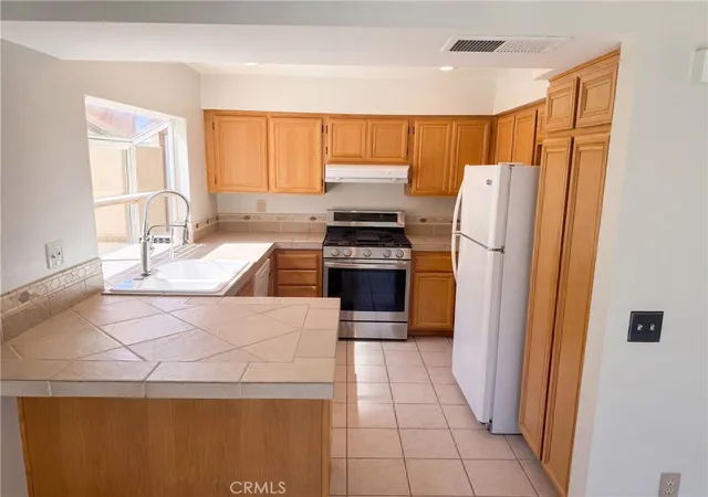 Photo 2 of Single family home for sale at 961 Verona, San Jacinto, CA 92583 | MLS# IV26200965 | Listing updated on 2026-09-15
