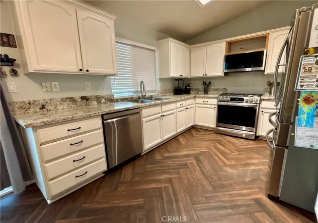 Photo 3 of Single family home for sale at 18618 St Vine, Hesperia, CA 92345 | MLS# HD26199657 | Listing updated on 2026-09-15