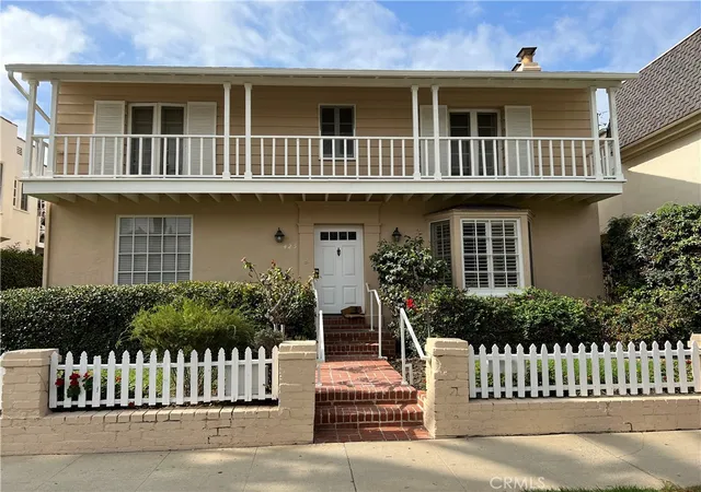 Multi family home for sale at 423 S Palm Dr, Beverly Hills, CA 90212 | MLS# NP26198588