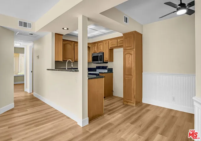 Listing Photo 4 - Condo for sale in building located at 75 Carriage Wy, Pomona, CA 91766
