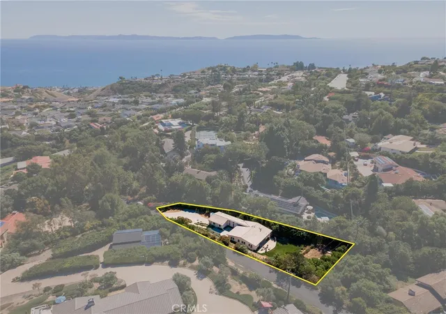 Photo 3 of Single family home for sale at 30375 Diamonte Ln, Rancho Palos Verdes, CA 90275 | MLS# SB26196308 | Listing updated on 2026-10-03