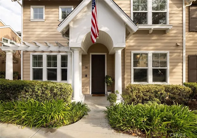 Photo 3 of Single family home for sale at 36 Tarleton Ln, Ladera Ranch, CA 92694 | MLS# OC26200752 | Listing updated on 2026-10-05