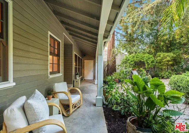 Photo 3 of Single family home for sale at 14633 Valley Vista Blvd, Sherman Oaks, CA 91403 | MLS# 26987471 | Listing updated on 2026-09-15