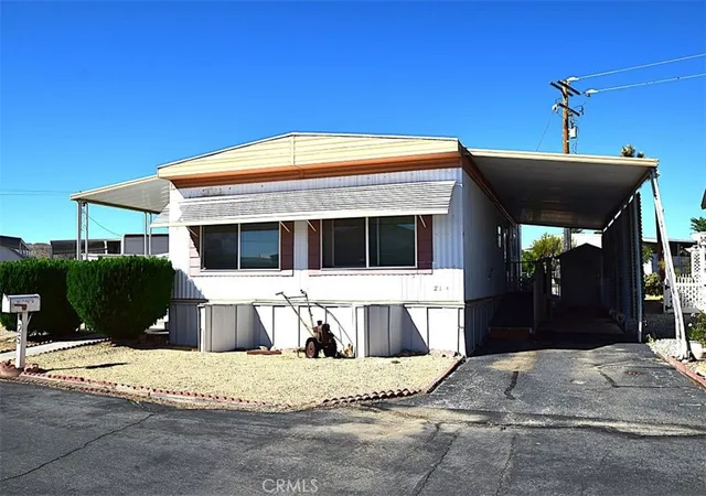 Photo 3 of Manufactured home for sale at 56254 29 Palms Hwy #25, Yucca Valley, CA 92284 | MLS# JT26201061 | Listing updated on 2026-09-14
