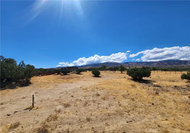 Photo 4 of Land for sale at 985 Cholla Rd, Pinon Hills, CA 92372 | MLS# HD26201011 | Listing updated on 2026-09-14