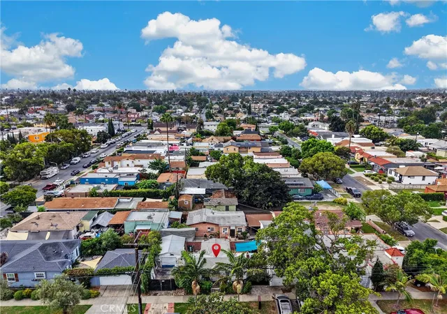 Photo 3 of Multi family home for sale at 1870 W 37th Place, Los Angeles, CA 90018 | MLS# DW26200992 | Listing updated on 2026-09-18