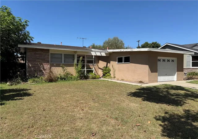 Photo 2 of Single family home for sale at 2625 Knoxville, Long Beach, CA 90815 | MLS# OC26197765 | Listing updated on 2026-09-15