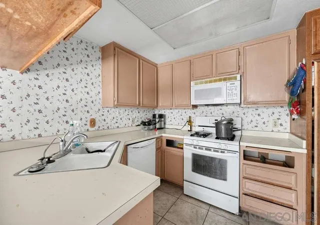 Photo 4 of Single family home for sale at 1382 Trenton #5, San Jacinto, CA 92583 | MLS# 260022494SD | Listing updated on 2026-09-14