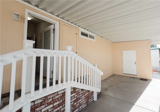 Photo 3 of Manufactured home for sale at 810 Eucalyptus Ln, Fountain Valley, CA 92708 | MLS# PW26201092 | Listing updated on 2026-10-05