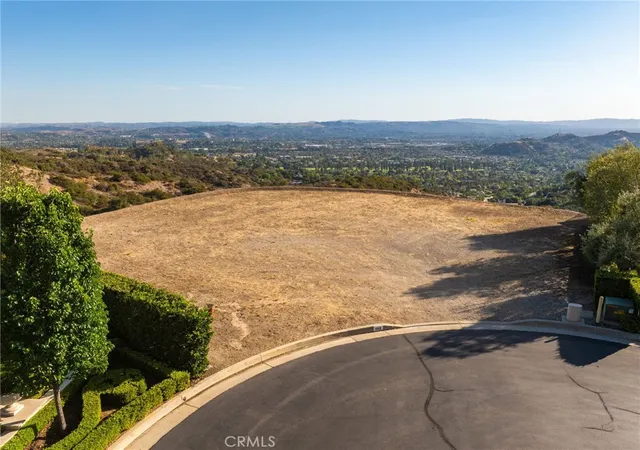Photo 2 of Land for sale at 662 Oakhill Dr, Glendora, CA 91741 | MLS# CV26200828 | Listing updated on 2026-09-15