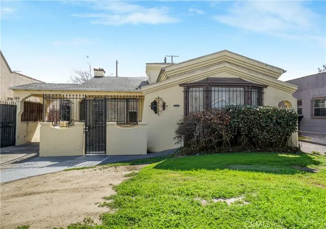 Photo 2 of Multi family home for sale at 162 W 65th Street, Los Angeles, CA 90003 | MLS# SB26201104 | Listing updated on 2026-09-14