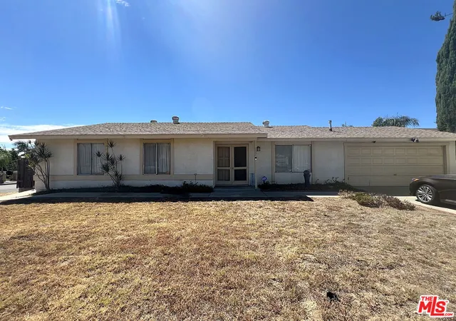 Single family home for sale at 837 W Fontlee Ln, Bloomington, CA 92316 | MLS# 26984847