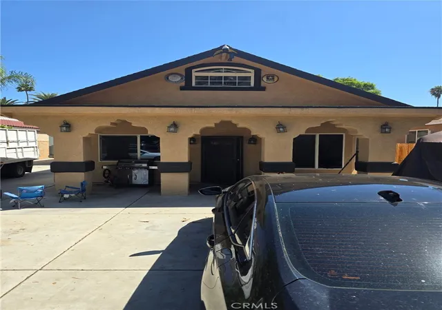 Single family home for sale at 6754 Palm Ave, Riverside, CA 92506 | MLS# PW26200804