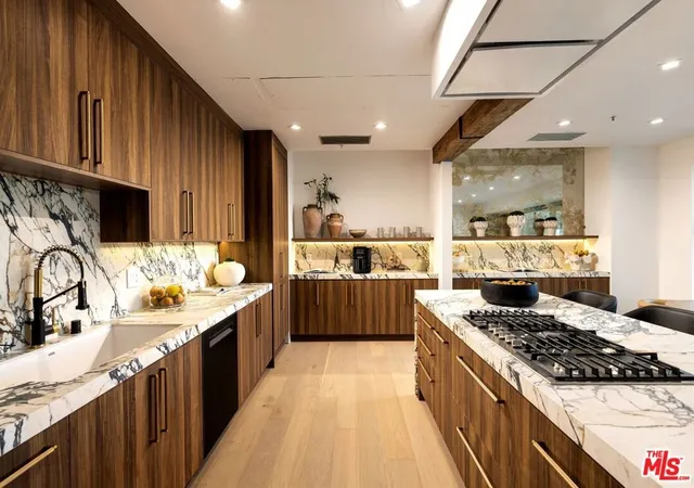 Photo 4 of Condo for sale at 10580 Wilshire Blvd #36, Los Angeles, CA 90024 | MLS# 26923185 | Listing updated on 2026-09-14