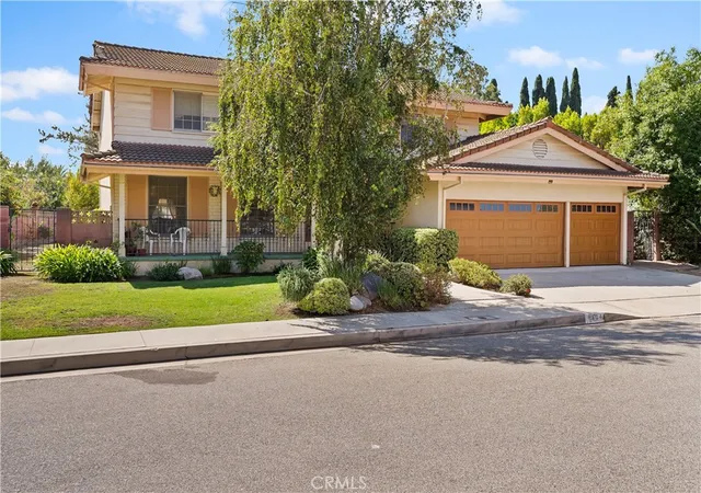 Photo 2 of Single family home for sale at 6304 Mirrior Lake Dr, Los Angeles, CA 90068 | MLS# SR26185723 | Listing updated on 2026-09-16