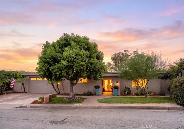 Photo 1 of Single family home for sale at 2621 N Mountain, Claremont, CA 91711 | MLS# CV26201024 | Listing updated on 2026-10-03