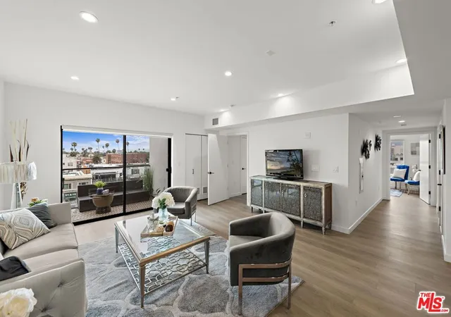 Photo 3 of Condo for sale at 321 S Oxford Ave #603, Los Angeles, CA 90020 | MLS# 26988163 | Listing updated on 2026-09-14