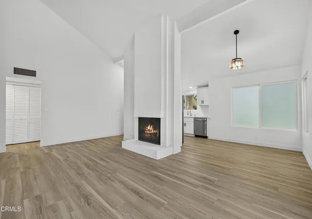 Photo 3 of Condo for sale at 22330 Victory Blvd #604, Woodland Hills, CA 91367 | MLS# P1-28831 | Listing updated on 2026-09-15