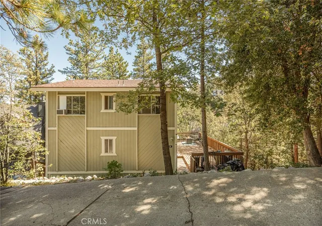 Photo 1 of Single family home for sale at 1214 Aleutian, Lake Arrowhead, CA 92352 | MLS# IG26201049 | Listing updated on 2026-09-14