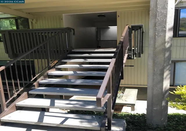 Photo 1 of Condo for sale at 1116 Fairlawn Ct #3, Walnut Creek, CA 94595 | MLS# 41148215 | Listing updated on 2026-09-15