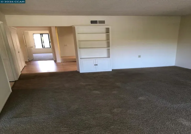 Listing Photo 5 - Condo for sale in building located at 1116 Fairlawn Ct, Walnut Creek, CA 94595 - Unit #3