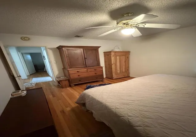 Photo 4 of Sale Pending at 6227 Denny Ave, North Hollywood, CA 91606 | MLS# 219152712DA | Listing updated on 2026-10-06