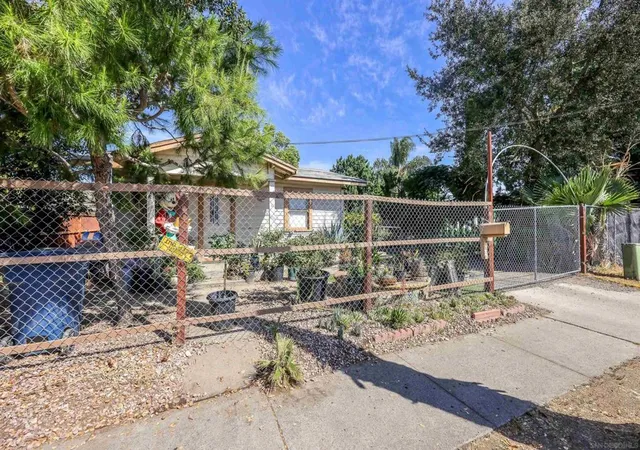 Photo 2 of Single family home for sale at 418 E Pennsylvania, Escondido, CA 92025 | MLS# 260022507SD | Listing updated on 2026-09-14
