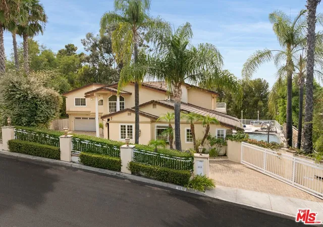 Photo 1 of Mansion for sale at 4615 White Oak Pl, Encino, CA 91316 | MLS# 26988105 | Listing updated on 2026-09-15