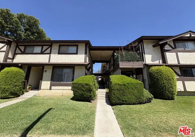 Photo 3 of Multi family home for sale at 425 Linwood Ave #M, Monrovia, CA 91016 | MLS# 26988211 | Listing updated on 2026-09-14