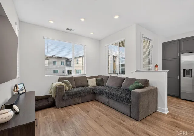 Photo 4 of Townhouse for sale at 824 Makani St #1, Chula Vista, CA 91911 | MLS# PTP2606957 | Listing updated on 2026-09-15