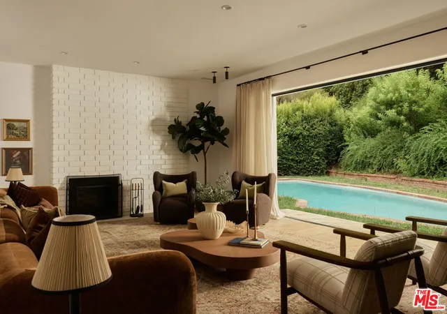 Photo 1 of Sale Pending at 1229 Chantilly Rd, Los Angeles, CA 90077 | MLS# 26988109 | Listing updated on 2026-10-06