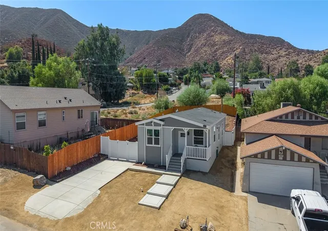 Photo 1 of Sale Pending at 33239 Adelfa, Lake Elsinore, CA 92530 | MLS# IG26200918 | Listing updated on 2026-10-03
