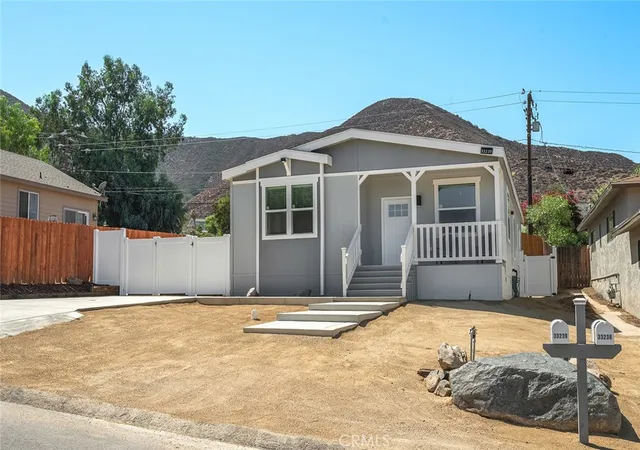 Photo 3 of Sale Pending at 33239 Adelfa, Lake Elsinore, CA 92530 | MLS# IG26200918 | Listing updated on 2026-10-03