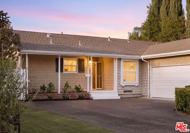 Photo 1 of Single family home for sale at 22251 Kittridge St, Woodland Hills, CA 91303 | MLS# 26988043 | Listing updated on 2026-09-14