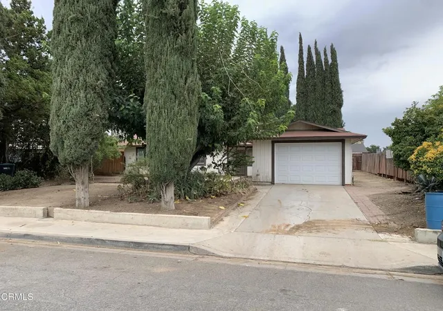 Photo 1 of Single family home for sale at 32562 Road 158, Ivanhoe, CA 93235 | MLS# V1-38724 | Listing updated on 2026-09-17