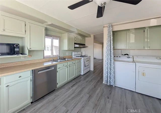 Photo 1 of Manufactured home for sale at 432 S Harbor Blvd #143, Santa Ana, CA 92704 | MLS# GD26201272 | Listing updated on 2026-09-14