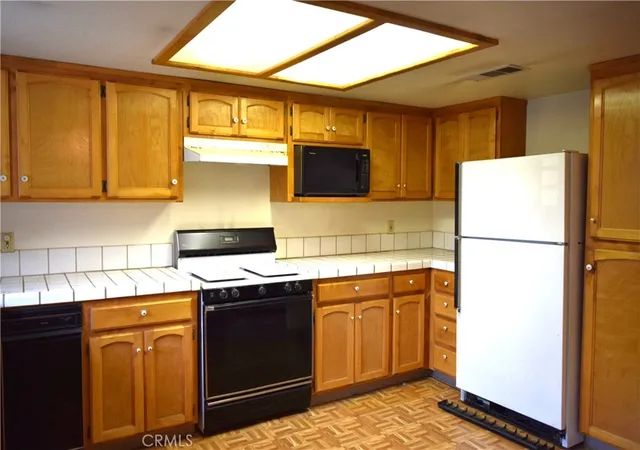 Photo 2 of Single family home for sale at 4144 End Dr, Frazier Park, CA 93225 | MLS# SR26187500 | Listing updated on 2026-09-23