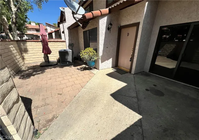Photo 2 of Townhouse for sale at 922 N Redding #D, Upland, CA 91786 | MLS# SR26199433 | Listing updated on 2026-09-15