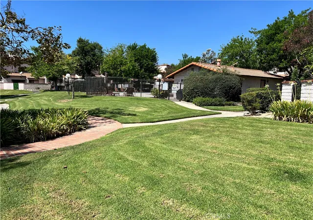 Photo 3 of Townhouse for sale at 922 N Redding #D, Upland, CA 91786 | MLS# SR26199433 | Listing updated on 2026-09-15